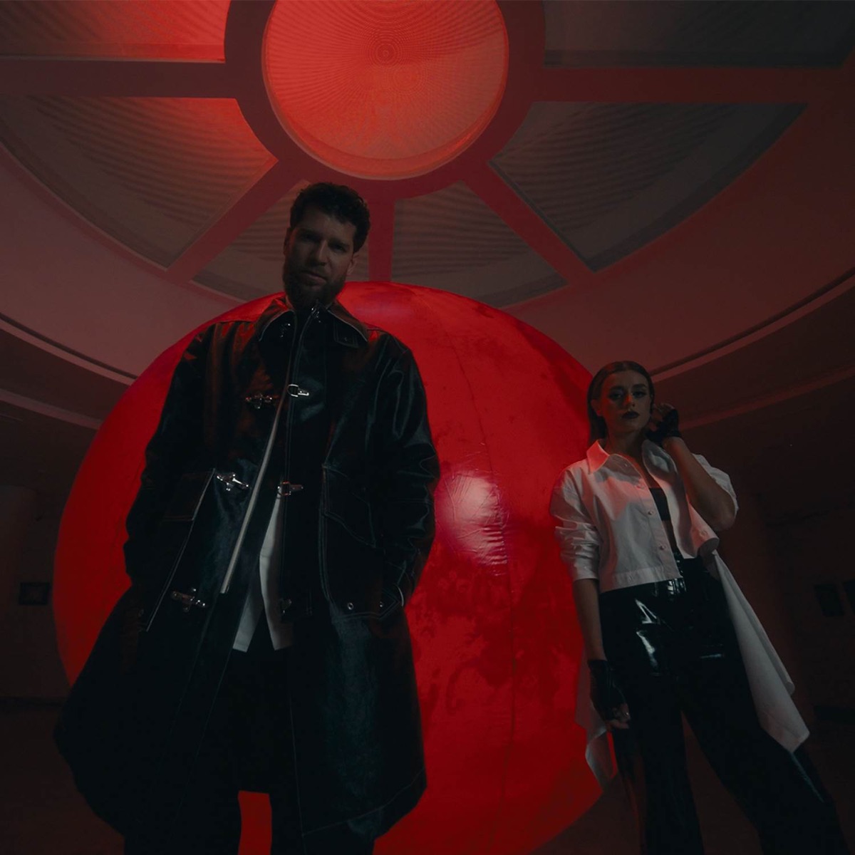 Petrus (feat. Frederika)