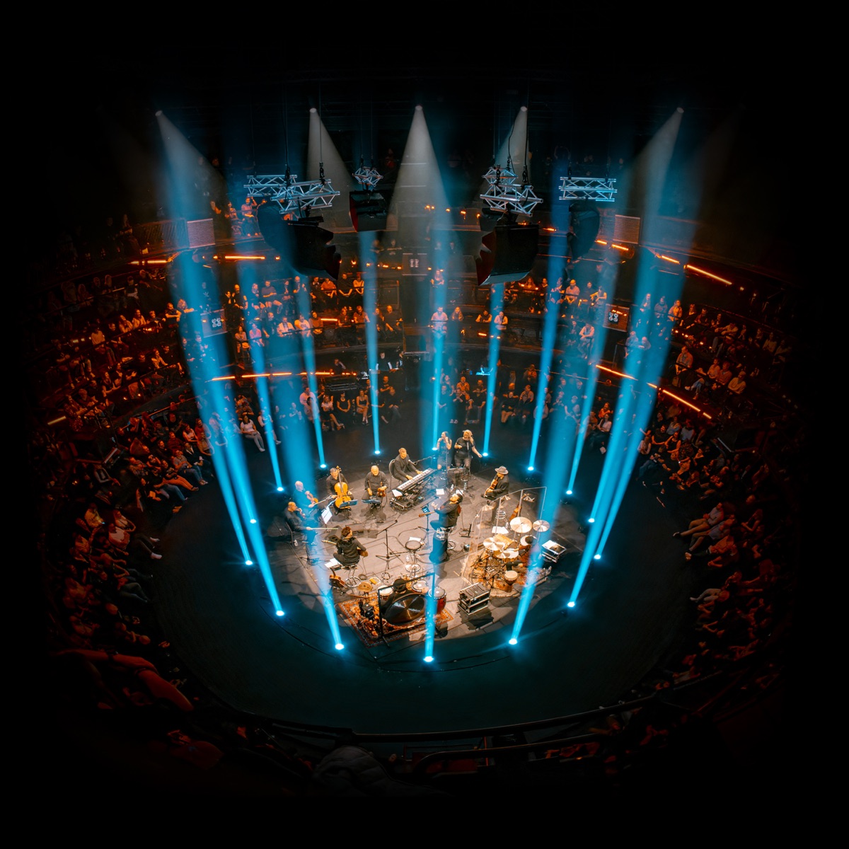 Valerie (live ve spirále)