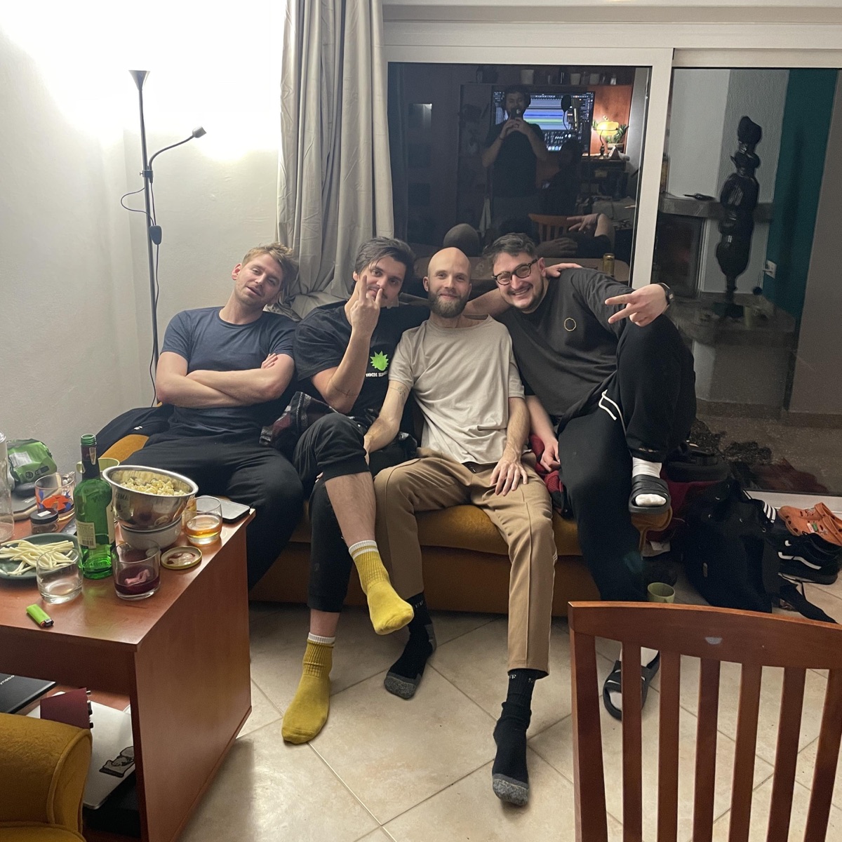 Kdo ví (feat. Michal Juřička, Pablo's, Rainer, Adam Koš, Rez & Sváťa)