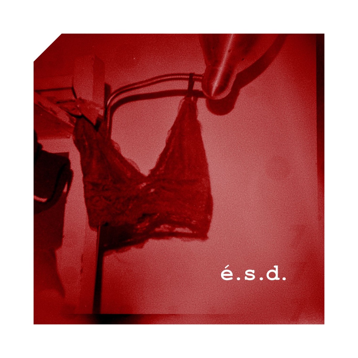 É.S.D.