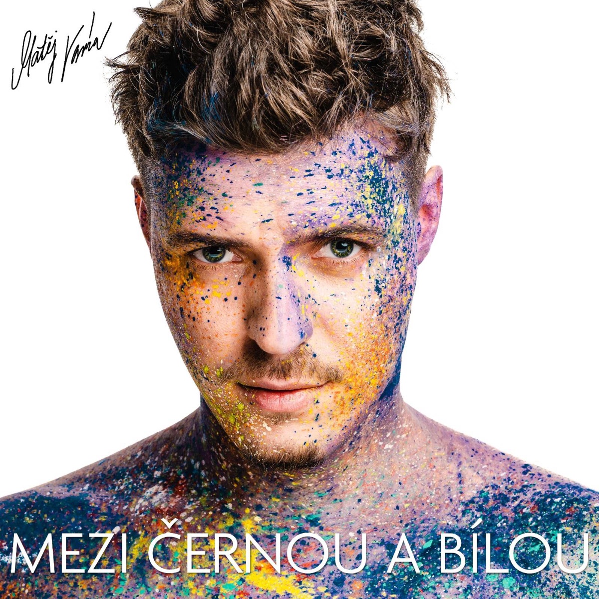 Mezi černou a bílou
