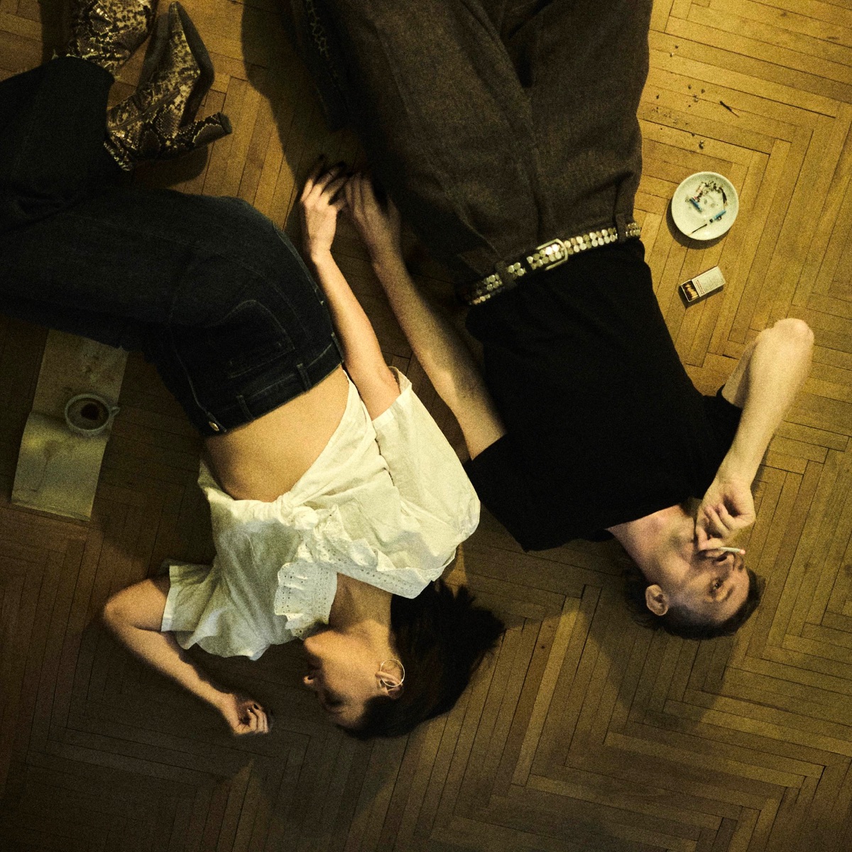 Parf�m (feat. Ovarius)
