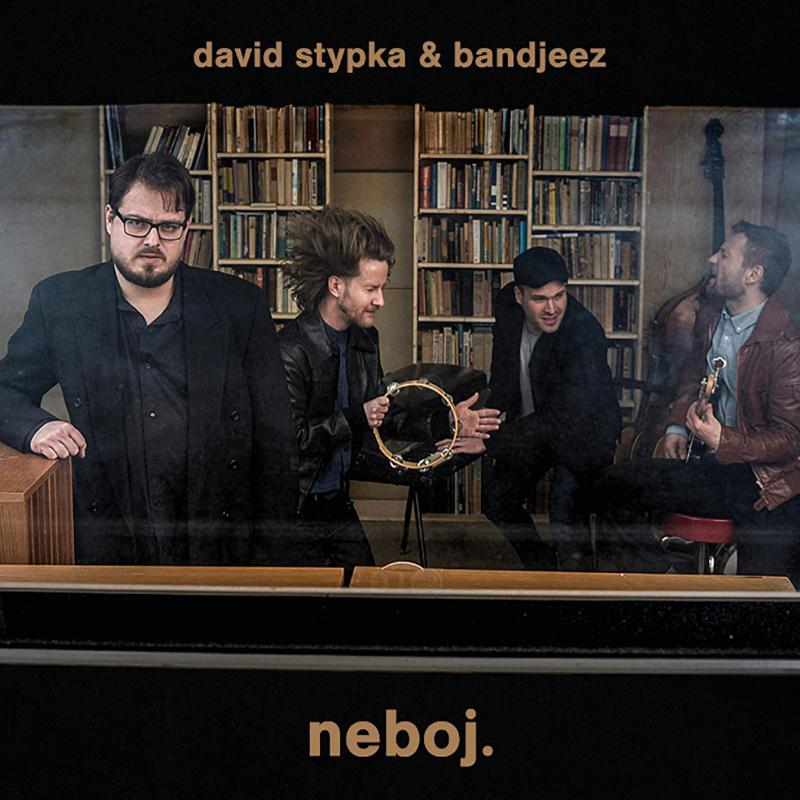 Výjimečný autor David Stypka vydává album neboj.  Zpěvák nominovaný na Objev roku v hudebních cenách Anděl přichází s deskou, jež má co říct.
