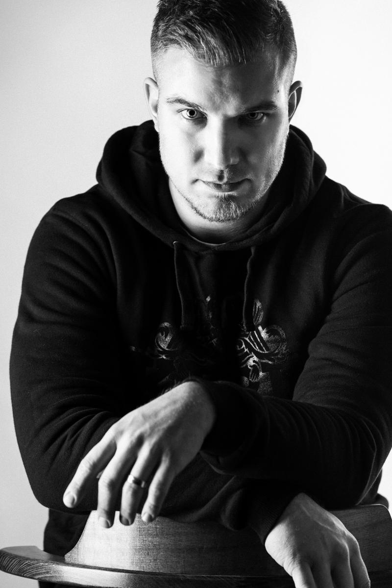 Lukáš Adamec vyráža na svoje turné.  Navštívi desať miest od Košíc po Bratislavu.