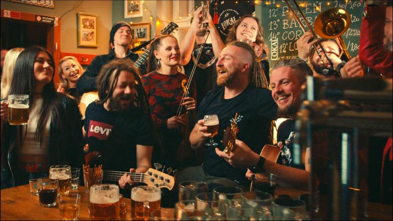 11 videoklipov za 11 nedieľ? S kapelou Heľenine Oči nič nie je nemožné!