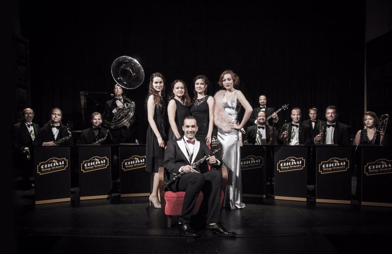 Zažijte první republiku v moderním kabátě. Big band Original Vintage Orchestra hraje i v létě!