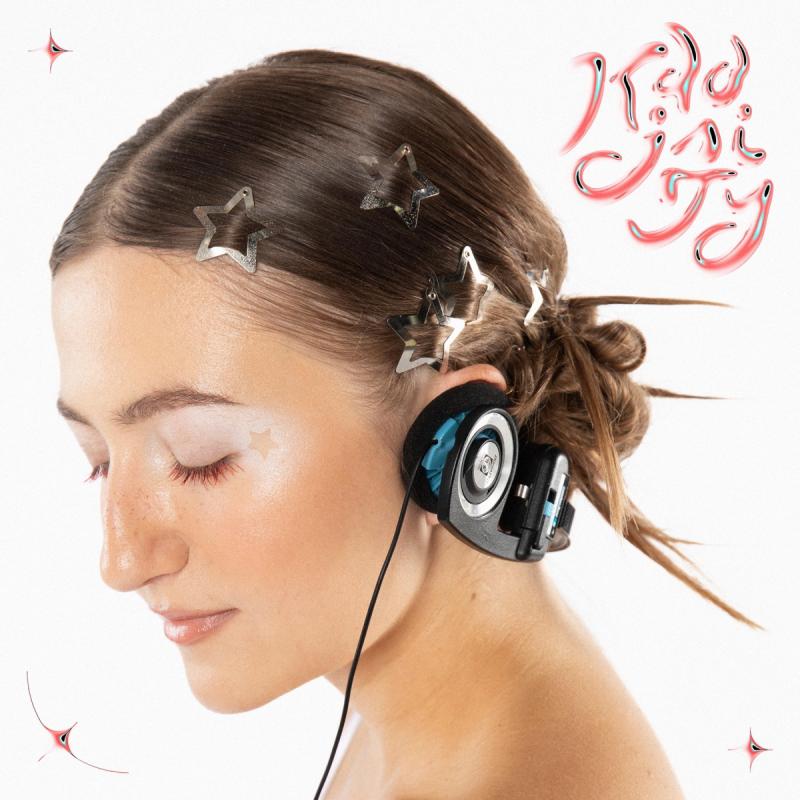 Nové album Kdo jsi ty zpěvačky Johanely je intimní zpovědí o ztrátě, síle přátelství a hledání sebe sama