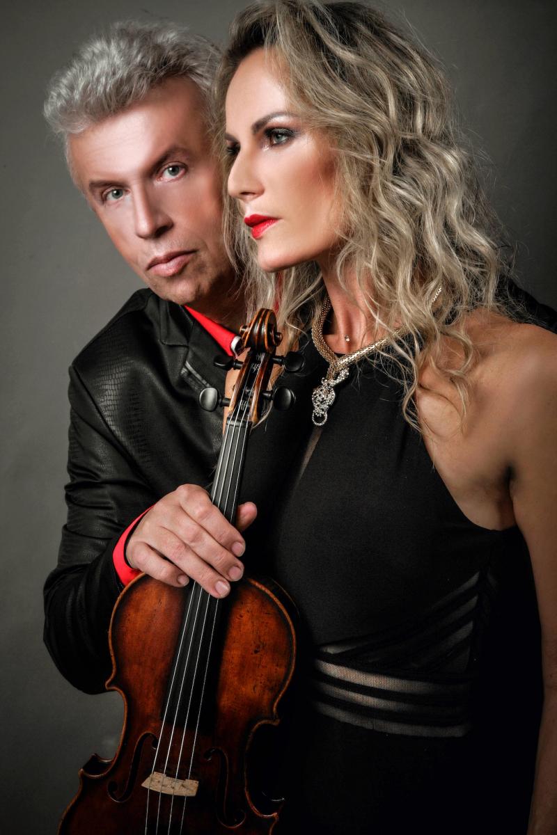 TIP NA VÁNOČNÍ KONCERT: Liana Braun Derner s hvězdnými hosty vystoupí ve středu v Mramorovém sále Paláce Lucerna