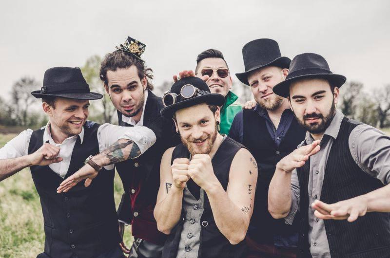 Circus Brothers